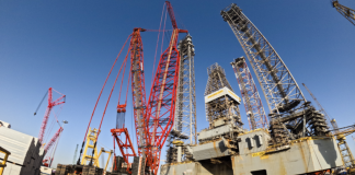 Work on the jack-up rig leg extension has now been completed with close cooperation between Drydocks World and Mammoet proving key.