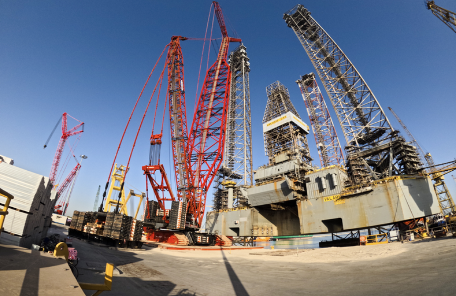 Story-2 Work on the jack-up rig leg extension has now been completed with close cooperation between Drydocks World and Mammoet proving key.