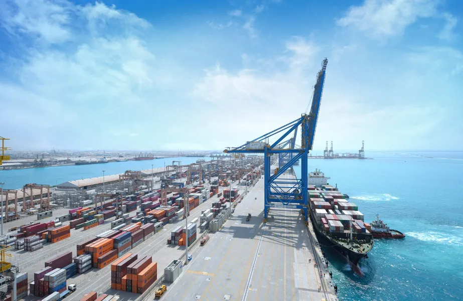 Story-10-1 Container traffic volumes continue to rise at Jeddah’s South Container Terminal, supported by further investment by DP World