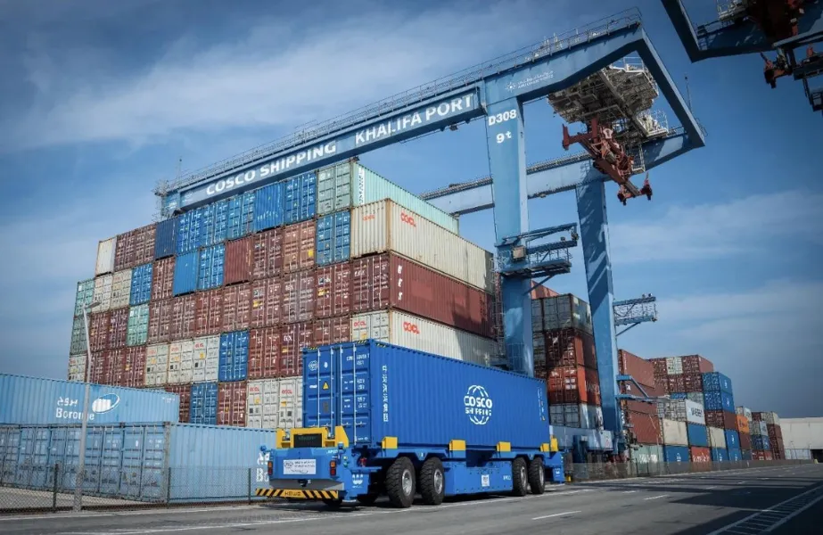 Story-11-1 Westwell chassis operating at CSP ADT in Khalifa Port
