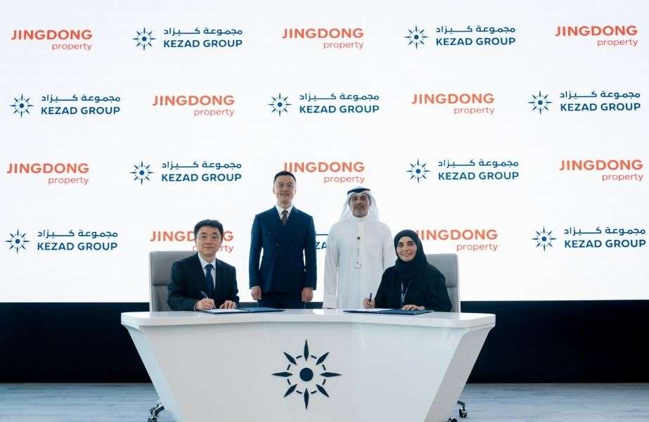 KEZAD and Jingdong Property executives sign an agreement to develop a new logistics facility